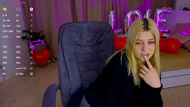 ApheliaStar online show from February 6, 2026, 3:48 pm