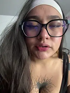 Snapshot of Diosa_lunar1 chatting on May 20, 2026, 11:11 pm Diosa lunar1 online show from May 20, 2026, 11:11 pm