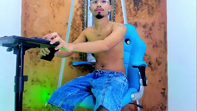 Snapshot of Baby_sexdemon chatting on January 11, 2026, 8:14 pm Baby sexdemon online show from January 11, 2026, 8:14 pm