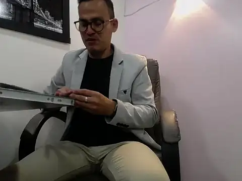 Oswalldo   online show from February 16, 2026, 11:39 am