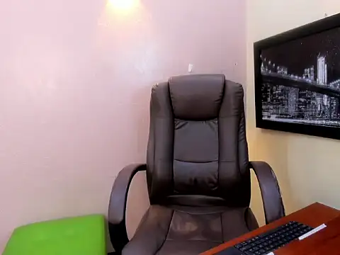 Oswalldo   online show from March 16, 2026, 11:25 am