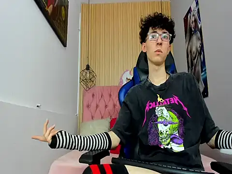 Syriussz online show from February 18, 2026, 7:21 pm