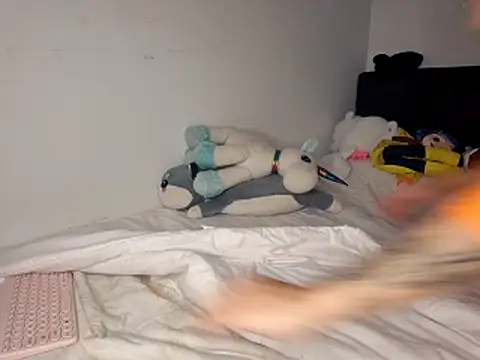 Yumicoco  online show from February 3, 2026, 2:53 am