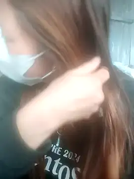 jjennyyy online show from April 21, 2026, 5:47 am