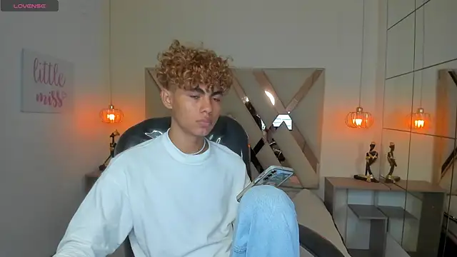 Anyelo Twink online show from July 11, 2026, 4:26 am