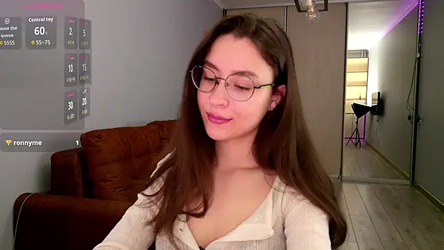 Snapshot of classy____ chatting on April 28, 2026, 4:17 am classy online show from April 28, 2026, 4:17 am