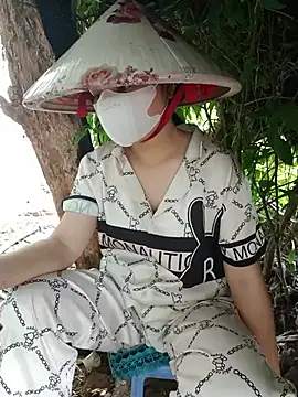 EnzxMoon02 online show from June 6, 2026, 5:45 am