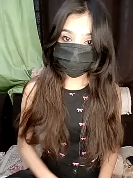 hotyjiyaaaa online show from February 9, 2026, 11:47 am