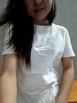 Vanvan68xx online show from April 12, 2026, 3:28 pm