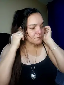 Snapshot of lee_hot chatting on January 17, 2026, 11:26 am lee hot online show from January 17, 2026, 11:26 am