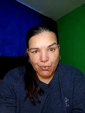 Snapshot of lee_hot chatting on February 2, 2026, 2:16 pm lee hot online show from February 2, 2026, 2:16 pm