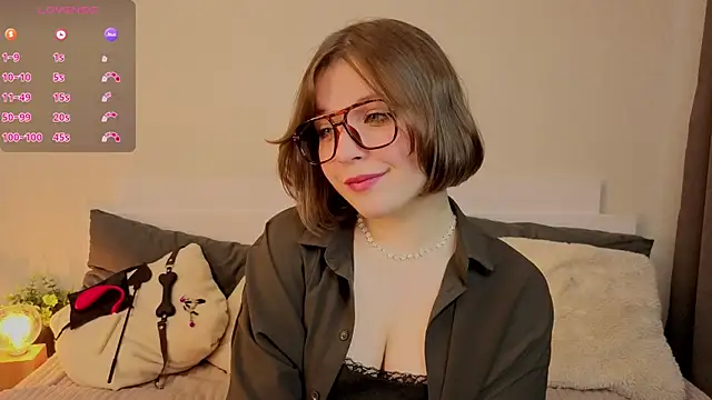 Next2Marie online show from April 15, 2026, 5:36 am