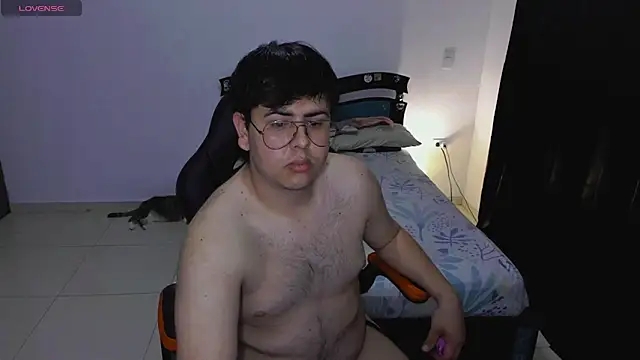 Snapshot of Dylan_cr chatting on March 27, 2026, 4:18 am Dylan cr online show from March 27, 2026, 4:18 am