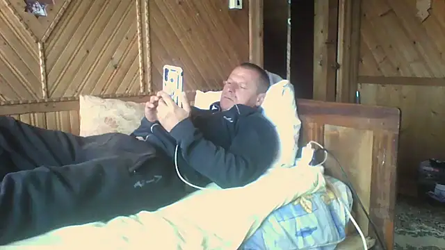 Snapshot of Ivan9iutt chatting on July 12, 2026, 7:32 am Ivan9iutt online show from July 12, 2026, 7:32 am
