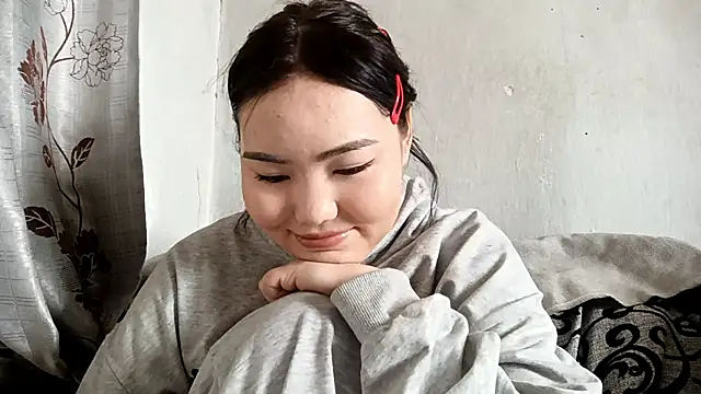 Snapshot of MollyAsian chatting on February 3, 2026, 6:22 am MollyAsian online show from February 3, 2026, 6:22 am