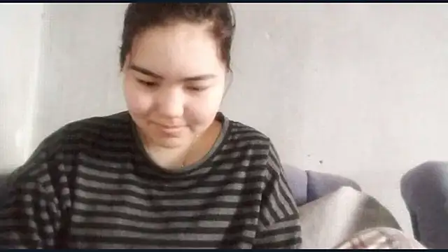 Snapshot of MollyAsian chatting on February 17, 2026, 4:31 am MollyAsian online show from February 17, 2026, 4:31 am