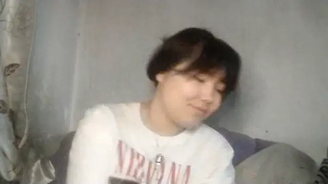 Snapshot of MollyAsian chatting on March 2, 2026, 7:15 am MollyAsian online show from March 2, 2026, 7:15 am