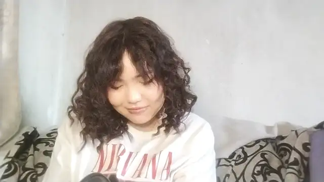 Snapshot of MollyAsian chatting on March 8, 2026, 5:44 am MollyAsian online show from March 8, 2026, 5:44 am