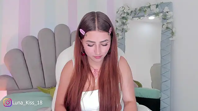 Snapshot of Luna_kiss_18 chatting on January 17, 2026, 4:50 am Luna kiss 18 online show from January 17, 2026, 4:50 am