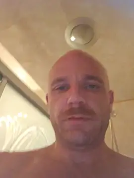 Snapshot of FrankieFuckMe chatting on July 28, 2026, 12:51 am FrankieFuckMe online show from July 28, 2026, 12:51 am