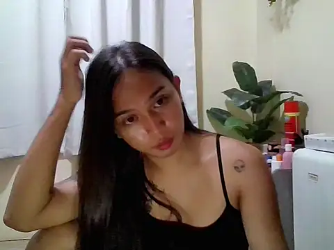 LOVELYMAYUMIE online show from May 12, 2026, 5:21 pm