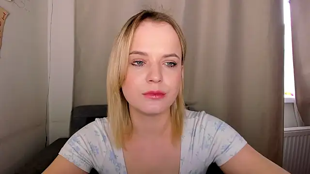 Snapshot of JessicaBeverly_ chatting on April 23, 2026, 1:13 pm JessicaBeverly online show from April 23, 2026, 1:13 pm