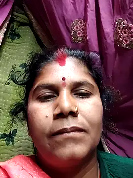 Hot di97 online show from February 19, 2026, 8:27 pm