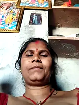 Hot di97 online show from April 22, 2026, 3:09 am