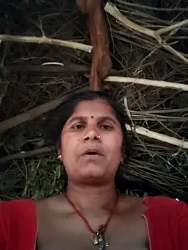 Snapshot of Hot_di97 chatting on May 24, 2026, 1:38 pm Hot di97 online show from May 24, 2026, 1:38 pm
