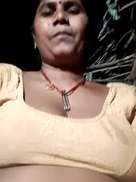 Snapshot of Hot_di97 chatting on May 25, 2026, 3:18 pm Hot di97 online show from May 25, 2026, 3:18 pm