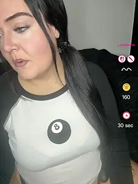 Snapshot of Miss_CurvesXXX chatting on May 10, 2026, 3:06 pm Miss CurvesXXX online show from May 10, 2026, 3:06 pm
