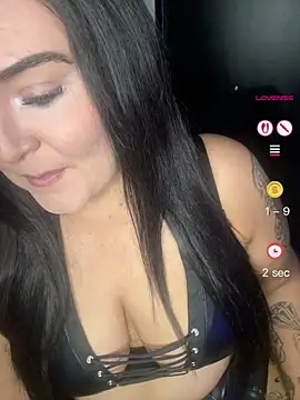 Snapshot of Miss_CurvesXXX chatting on June 6, 2026, 10:14 pm Miss CurvesXXX online show from June 6, 2026, 10:14 pm