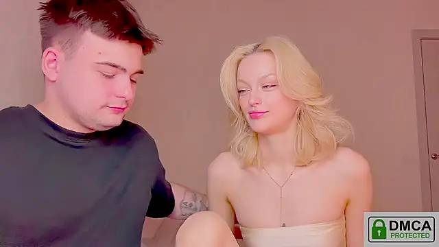 your molly mark  online show from April 22, 2026, 8:43 pm