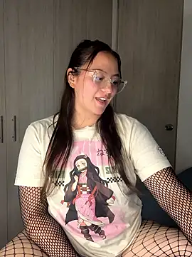 Snapshot of LOLA_R_ chatting on May 22, 2026, 3:24 am LOLA R online show from May 22, 2026, 3:24 am