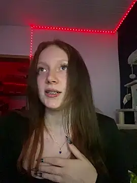 YoungLisaa18 online show from March 5, 2026, 7:54 pm