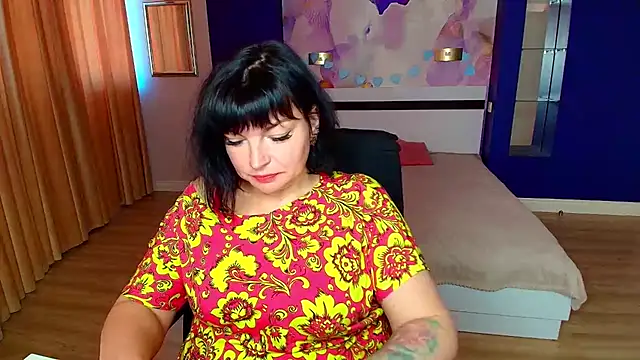 Victoria booth online show from April 22, 2026, 5:32 am