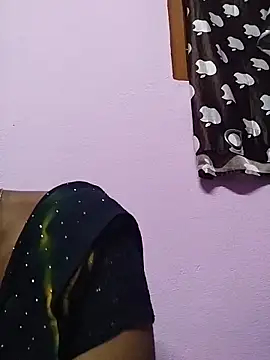 Tamil Hot RoyalQueen online show from April 16, 2026, 3:35 pm