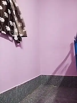 Tamil Hot RoyalQueen online show from April 19, 2026, 3:44 pm