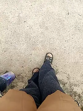 -Likin- online show from January 14, 2026, 9:04 am