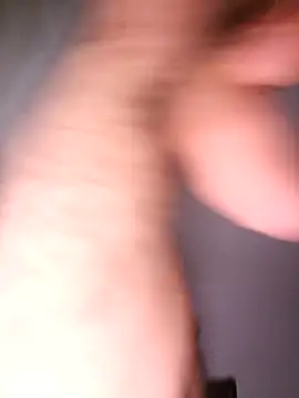 zafiro19xh online show from April 9, 2026, 8:25 pm