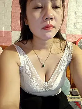 Ngocmai lazdy online show from April 3, 2026, 1:36 am