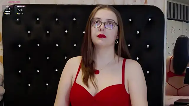 JulieAnnX online show from March 27, 2026, 5:02 am