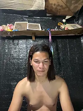 HugeAgatha online show from February 13, 2026, 2:13 pm