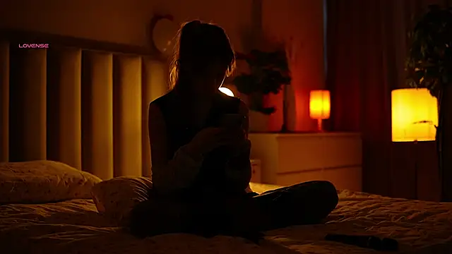 oopsnaked online show from February 11, 2026, 10:20 am