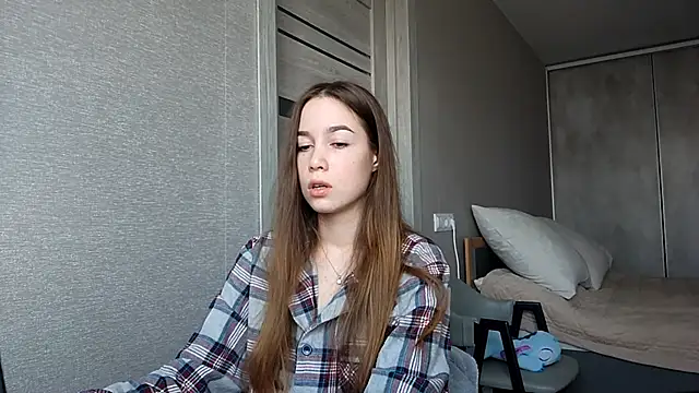 SherrylMaler online show from February 12, 2026, 4:40 am