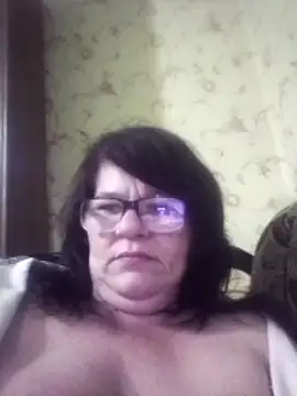 NysiOlsen online show from April 18, 2026, 7:58 pm