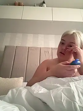 Princess-ivyxoxo online show from April 27, 2026, 11:41 am