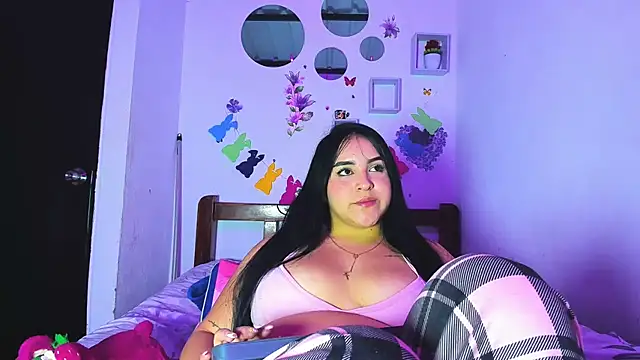 Penelopeflame18 online show from April 18, 2026, 12:58 am