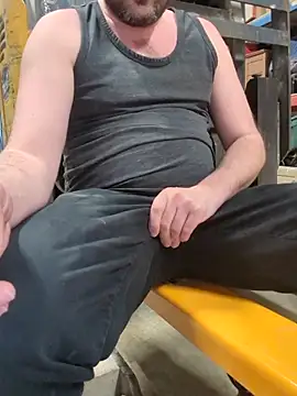 Greyd333 online show from April 21, 2026, 9:39 pm