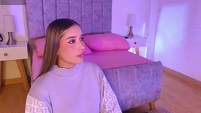 Lucy Carson  online show from April 22, 2026, 3:42 am